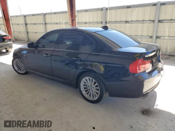 2011 BMW 3 Series 328i xDrive с VIN WBAPK7C51BF086750, выставлен на аукционе Copart как лот 89696585 с пробегом 129 605 миль миль и Списание • Salvage title. История ставок и продаж доступна на DreamBid. Изображение 2.