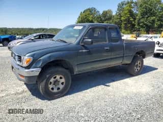 1997 Toyota Tacoma z VIN 4TAWM72N2VZ319074, wystawiony jako Copart lot #71633945 z przebiegiem 324 879 mil mil oraz Czysty tytuł • Clean title. Historia ofert i sprzedaży dostępna na DreamBid. Obrazek 1.