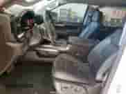 2023 Chevrolet Silverado 1500 LTZ z VIN 2GCPAEED2P1150131, wystawiony jako Copart lot #70593585 z przebiegiem 38 464 mil mil oraz Czysty tytuł • Clean title. Historia ofert i sprzedaży dostępna na DreamBid. Obrazek 7.