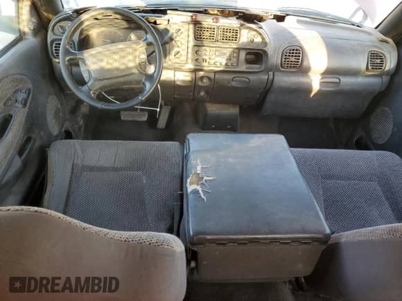 2001 Dodge 1500 с VIN 3B7HC13Y21M577824, выставлен на аукционе Copart как лот 75956784 с пробегом 170 900 миль миль и Списание • Salvage title. История ставок и продаж доступна на DreamBid. Изображение 8.