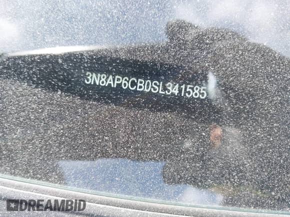 2025 Nissan Kicks SV with VIN 3N8AP6CB0SL341585, listed as a IAAI auction lot 41639532 with 902 mi miles and . Bid and sale history available at DreamBid. Image 17.