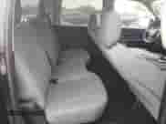 2018 Ram 1500 Tradesman z VIN 3C6RR7KT8JG122977, wystawiony jako Copart lot #55258285 z przebiegiem 94 877 mil mil oraz Szkoda całkowita • Salvage title. Historia ofert i sprzedaży dostępna na DreamBid. Obrazek 10.