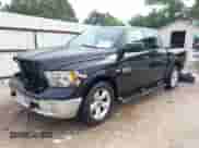 2015 Ram 1500 Big Horn z VIN 1C6RR6LT8FS663651, wystawiony jako IAAI lot #43072230 z przebiegiem 177 299 mil mil oraz . Historia ofert i sprzedaży dostępna na DreamBid. Obrazek 2.