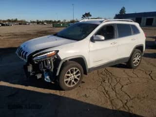 2016 Jeep Cherokee Latitude с VIN 1C4PJMCB5GW242452, выставлен на аукционе Copart как лот 85280565 с пробегом 119 311 миль миль и Чистый • Clean title. История ставок и продаж доступна на DreamBid. Изображение 1.