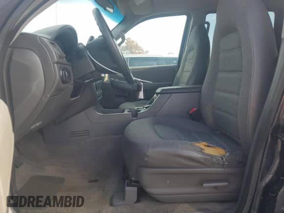 2002 Ford Explorer XLS с VIN 1FMZU62E12ZB11951, выставлен на аукционе Copart как лот 84985695 с пробегом 227 005 миль миль и Списание • Salvage title. История ставок и продаж доступна на DreamBid. Изображение 7.