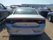 2020 Dodge Charger Police z VIN 2C3CDXKT7LH197903, wystawiony jako IAAI lot #42839389 z przebiegiem 72 438 mil mil oraz . Historia ofert i sprzedaży dostępna na DreamBid. Obrazek 17.