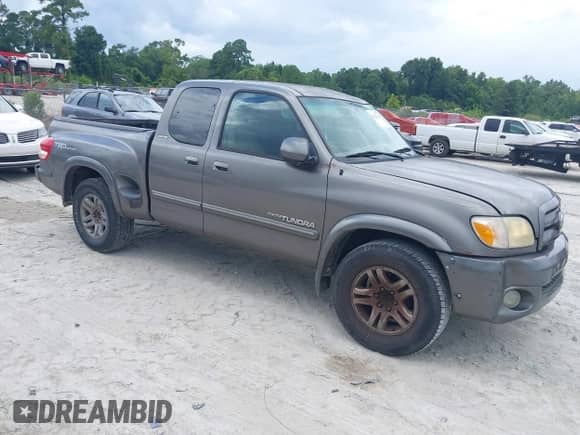 2006 Toyota Tundra Limited with VIN 5TBRT381X6S476722, listed as a IAAI auction lot 42781847 with 212,875 mi miles and . Bid and sale history available at DreamBid. Image 1.