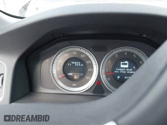 2012 Volvo S60 T6 с VIN YV1902FH7C2105461, выставлен на аукционе IAAI как лот 41323392 с пробегом 98 059 миль миль и . История ставок и продаж доступна на DreamBid. Изображение 7.