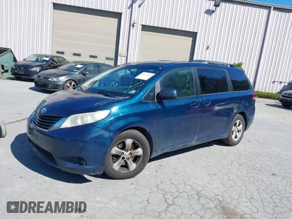 2011 Toyota Sienna LE AAS with VIN 5TDKK3DC1BS021934, listed as a IAAI auction lot 43176811 with 281,090 mi miles and . Bid and sale history available at DreamBid. Image 17.