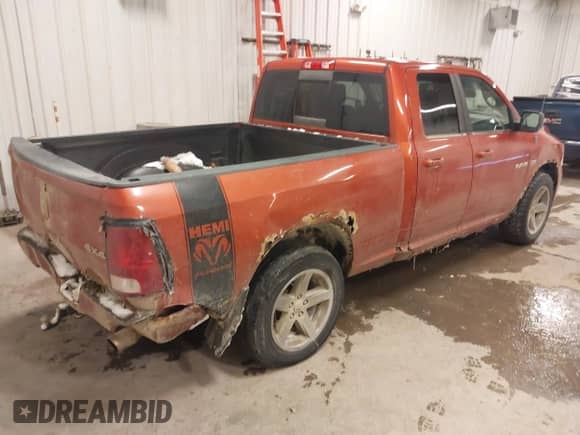 2009 Dodge 1500 SLT with VIN 1D3HV18T99S747551, listed as a IAAI auction lot 41344222 with 275,975 mi miles and . Bid and sale history available at DreamBid. Image 4.
