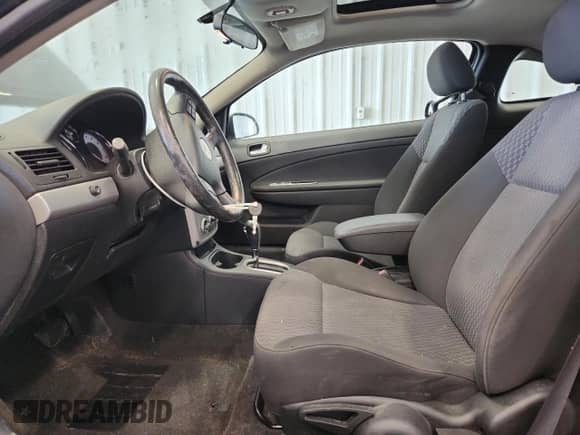 2006 Chevrolet Cobalt LT z VIN 1G1AL15F167706224, wystawiony jako Copart lot #85127995 z przebiegiem 115 352 mil mil oraz Nie do naprawy • Non repairable. Historia ofert i sprzedaży dostępna na DreamBid. Obrazek 7.