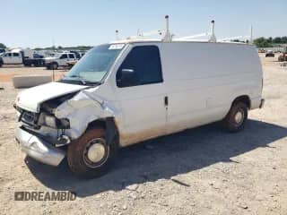 2002 Ford Econoline Cargo with VIN 1FTRE14272HA73588, listed as a Copart auction lot 56753015 with 243,587 mi miles and Salvage title. Bid and sale history available at DreamBid. Image 1.