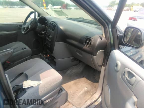 2007 Dodge Caravan SE with VIN 1D4GP25R37B111124, listed as a IAAI auction lot 36796050 with 152,038 mi miles and . Bid and sale history available at DreamBid. Image 5.