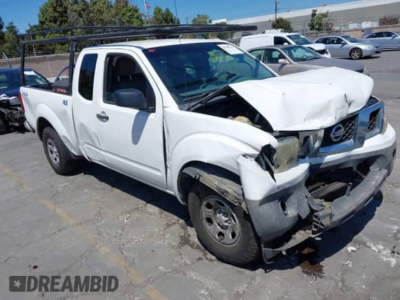 2016 Nissan Frontier S z VIN 1N6BD0CTXGN900692, wystawiony jako IAAI lot #42980756 z przebiegiem 194 240 mil mil oraz . Historia ofert i sprzedaży dostępna na DreamBid. Obrazek 1.