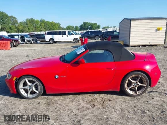 2007 BMW Z4 3.0si с VIN 4USBU53567LX02814, выставлен на аукционе IAAI как лот 42696392 с пробегом 123 441 миль миль и . История ставок и продаж доступна на DreamBid. Изображение 14.