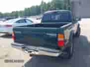 2003 Toyota Tacoma z VIN 5TEHN72NX3Z272243, wystawiony jako IAAI lot #42945576 z przebiegiem 147 818 mil mil oraz . Historia ofert i sprzedaży dostępna na DreamBid. Obrazek 16.