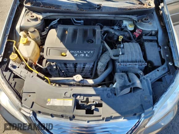 2013 Chrysler 200 Touring with VIN 1C3CCBBB1DN714652, listed as a Copart auction lot 82708725 with 151,536 mi miles and Clean title. Bid and sale history available at DreamBid. Image 11.