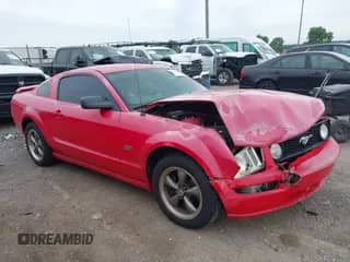 2005 Ford Mustang GT Deluxe с VIN 1ZVFT82H055160812, выставлен на аукционе IAAI как лот 42336160 с пробегом 205 983 миль миль и . История ставок и продаж доступна на DreamBid. Изображение 1.