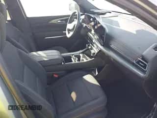 2024 Chevrolet Traverse AWD LT z VIN 1GNEVGKS2RJ158739, wystawiony jako IAAI lot #43333360 z przebiegiem 16 550 mil mil oraz . Historia ofert i sprzedaży dostępna na DreamBid. Obrazek 5.