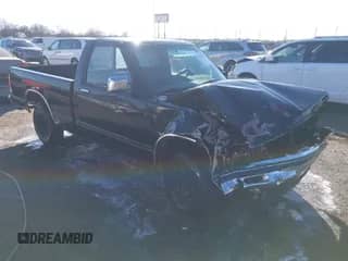 1989 Chevrolet S-10 z VIN 1GCCS14ZXK8160882, wystawiony jako IAAI lot #41387239 z przebiegiem 348 971 mil mil oraz . Historia ofert i sprzedaży dostępna na DreamBid. Obrazek 1.