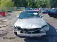 1998 Honda Accord EX z VIN 1HGCG1656WA076344, wystawiony jako IAAI lot #42902213 z przebiegiem Nie podano mil oraz . Historia ofert i sprzedaży dostępna na DreamBid. Obrazek 13.