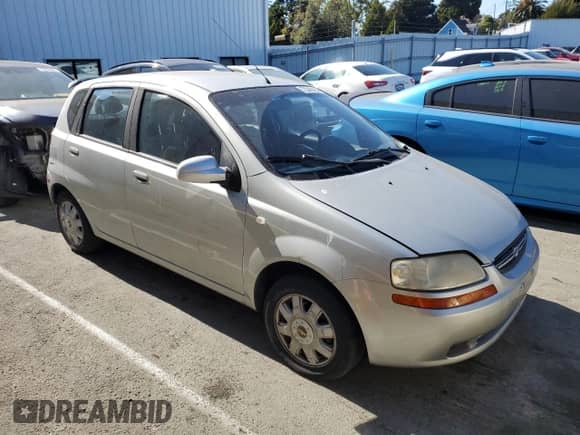 2005 Chevrolet Aveo LT с VIN KL1TG62665B461865, выставлен на аукционе Copart как лот 72343194 с пробегом 59 509 миль миль и Списание • Salvage title. История ставок и продаж доступна на DreamBid. Изображение 4.