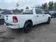 2024 Ram 1500 Big Horn z VIN 1C6SRFFT1RN124465, wystawiony jako IAAI lot #41839097 z przebiegiem 24 106 mil mil oraz . Historia ofert i sprzedaży dostępna na DreamBid. Obrazek 4.