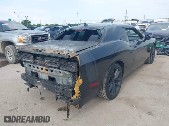 2016 Dodge Challenger R/T Scat Pack with VIN 2C3CDZFJ4GH290386, listed as a IAAI auction lot 43074558 with 85,593 mi miles and . Bid and sale history available at DreamBid. Image 4.