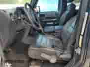 2008 Jeep Wrangler Unlimited Rubicon z VIN 1J4GA691X8L577455, wystawiony jako Copart lot #62909945 z przebiegiem 119 081 mil mil oraz Szkoda całkowita • Salvage title. Historia ofert i sprzedaży dostępna na DreamBid. Obrazek 7.