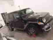 2024 Jeep Wrangler Sahara с VIN 1C4PJXEG2RW247721, выставлен на аукционе IAAI как лот 41519887 с пробегом 199 миль миль и . История ставок и продаж доступна на DreamBid. Изображение 13.