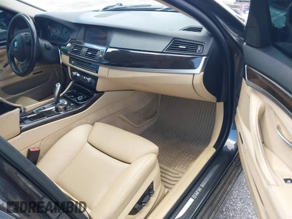 2011 BMW 5 Series 550i с VIN WBAFR9C53BC618293, выставлен на аукционе IAAI как лот 42977079 с пробегом 141 268 миль миль и . История ставок и продаж доступна на DreamBid. Изображение 5.