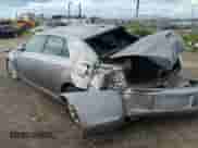 2014 Chrysler 300 C z VIN 2C3CCAKT2EH128572, wystawiony jako Copart lot #69677985 z przebiegiem 101 951 mil mil oraz Szkoda całkowita • Salvage title. Historia ofert i sprzedaży dostępna na DreamBid. Obrazek 2.