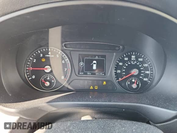 2016 Kia Sorento LX z VIN 5XYPG4A33GG124827, wystawiony jako Copart lot #71085035 z przebiegiem 69 109 mil mil oraz Szkoda całkowita • Salvage title. Historia ofert i sprzedaży dostępna na DreamBid. Obrazek 9.