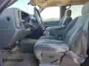 2004 Chevrolet Silverado 1500 Z71 z VIN 2GCEK13T341428652, wystawiony jako Copart lot #90475115 z przebiegiem 264 729 mil mil oraz Czysty tytuł • Clean title. Historia ofert i sprzedaży dostępna na DreamBid. Obrazek 7.