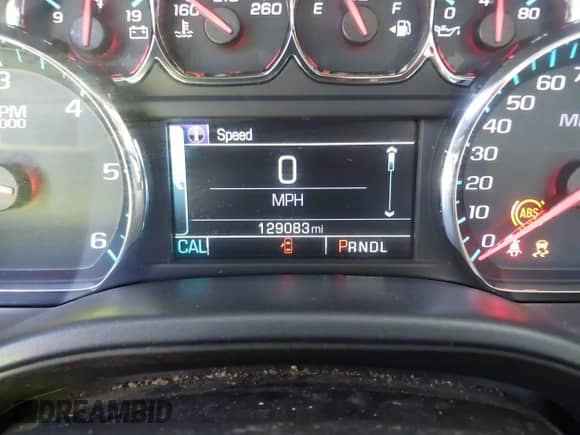 2018 Chevrolet Silverado 1500 LT z VIN 3GCPCREC9JG584585, wystawiony jako IAAI lot #43156300 z przebiegiem 129 083 mil mil oraz . Historia ofert i sprzedaży dostępna na DreamBid. Obrazek 16.