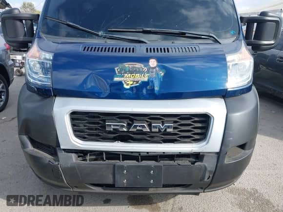 2021 Ram ProMaster Cargo z VIN 3C6LRVDG6ME579216, wystawiony jako IAAI lot #43267596 z przebiegiem 31 117 mil mil oraz . Historia ofert i sprzedaży dostępna na DreamBid. Obrazek 6.