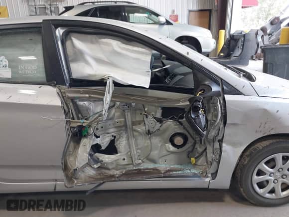 2014 Hyundai Accent GS с VIN KMHCT5AE6EU174534, выставлен на аукционе IAAI как лот 42851902 с пробегом 79 522 миль миль и . История ставок и продаж доступна на DreamBid. Изображение 6.