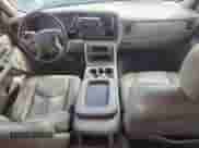 2006 Chevrolet Silverado 1500 LT3 z VIN 1GCEK19Z26Z291595, wystawiony jako Copart lot #70046865 z przebiegiem 192 625 mil mil oraz Czysty tytuł • Clean title. Historia ofert i sprzedaży dostępna na DreamBid. Obrazek 8.
