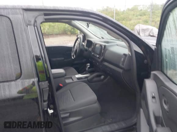 2025 Nissan Frontier SV with VIN 1N6ED1CM6SN622362, listed as a IAAI auction lot 42319238 with 1,186 mi miles and . Bid and sale history available at DreamBid. Image 5.