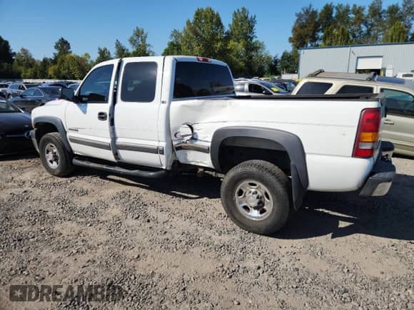 2002 Chevrolet Silverado 2500HD LS z VIN 1GCHC29U72E117463, wystawiony jako Copart lot #81401095 z przebiegiem 165 754 mil mil oraz Szkoda całkowita • Salvage title. Historia ofert i sprzedaży dostępna na DreamBid. Obrazek 2.