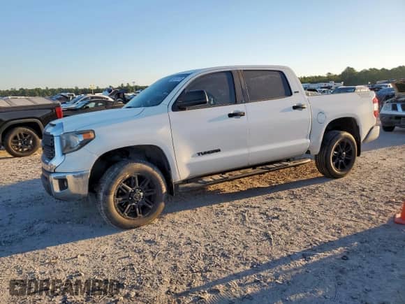 2019 Toyota Tundra SR5 с VIN 5TFEM5F1XKX137500, выставлен на аукционе Copart как лот 85751375 с пробегом 158 655 миль миль и Списание • Salvage title. История ставок и продаж доступна на DreamBid. Изображение 1.