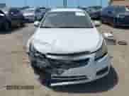 2014 Chevrolet Cruze 1LT z VIN 1G1PC5SB7E7166217, wystawiony jako IAAI lot #41839197 z przebiegiem 133 436 mil mil oraz . Historia ofert i sprzedaży dostępna na DreamBid. Obrazek 6.