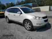 2012 Chevrolet Traverse 1LT with VIN 1GNKRGED3CJ327839, listed as a Copart auction lot 81422275 with 211,432 mi miles and Salvage title. Bid and sale history available at DreamBid. Image 4.