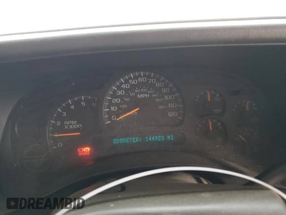 2005 GMC Sierra 1500 SLE с VIN 1GTEC19T55Z270652, выставлен на аукционе Copart как лот 47251955 с пробегом 144 923 миль миль и Списание • Salvage title. История ставок и продаж доступна на DreamBid. Изображение 9.