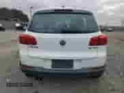2015 Volkswagen Tiguan S с VIN WVGAV7AX4FW584138, выставлен на аукционе Copart как лот 86302235 с пробегом 52 599 миль миль и Списание • Salvage title. История ставок и продаж доступна на DreamBid. Изображение 6.