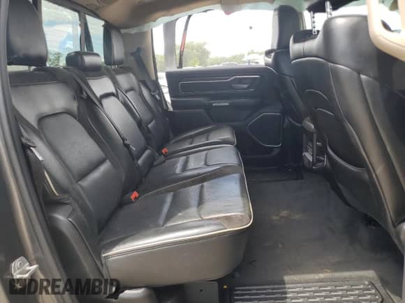 2020 Ram 1500 Laramie z VIN 1C6RREJTXLN357476, wystawiony jako Copart lot #69211205 z przebiegiem 122 307 mil mil oraz Nie do naprawy • Non repairable. Historia ofert i sprzedaży dostępna na DreamBid. Obrazek 10.