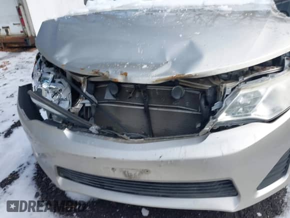 2013 Toyota Camry LE z VIN 4T1BD1FK6DU095847, wystawiony jako IAAI lot #41456690 z przebiegiem 72 984 mil mil oraz . Historia ofert i sprzedaży dostępna na DreamBid. Obrazek 6.