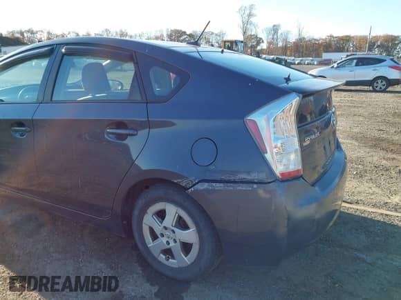 2011 Toyota Prius II with VIN JTDKN3DUXB1422475, listed as a IAAI auction lot 43516418 with 221,739 mi miles and . Bid and sale history available at DreamBid. Image 17.