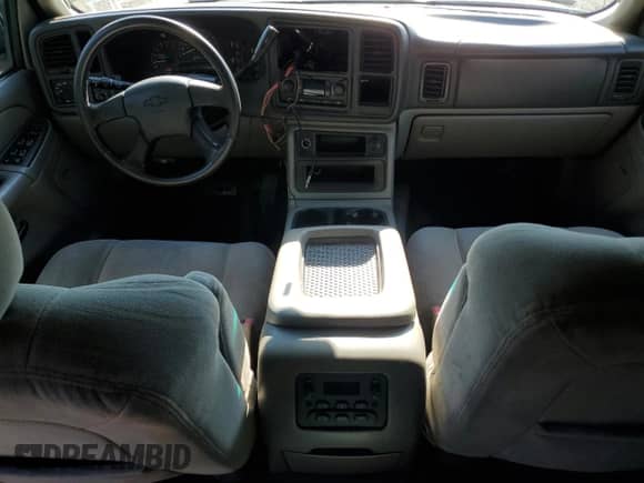 2004 Chevrolet Tahoe LS with VIN 1GNEC13T34J298026, listed as a Copart auction lot 70415785 with 262,614 mi miles and Clean title. Bid and sale history available at DreamBid. Image 8.