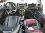 2014 Chevrolet Sonic LTZ с VIN 1G1JE5SB5E4232734, выставлен на аукционе Copart как лот 61574285 с пробегом Не указан миль и Списание • Salvage title. История ставок и продаж доступна на DreamBid. Изображение 8.